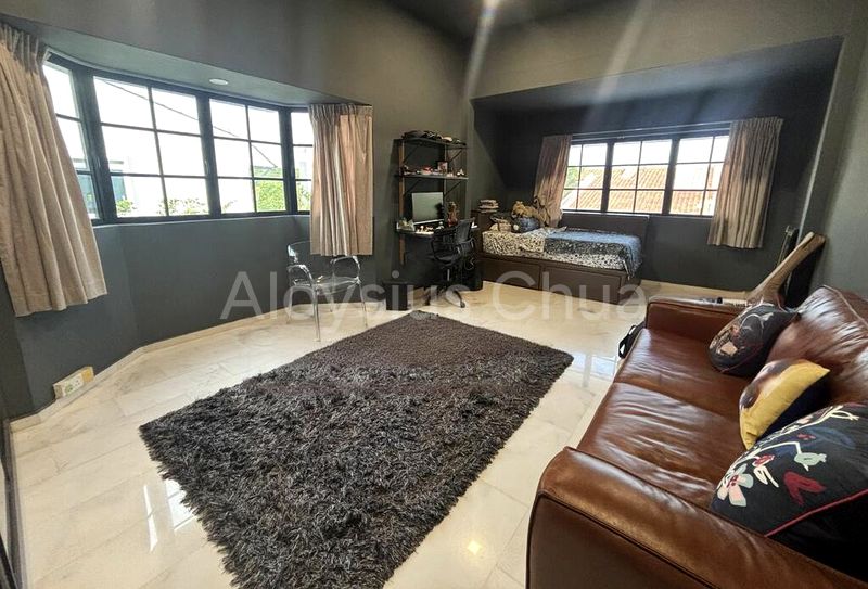 5 Bed Semi-Detached House (Landed) for Sale in  Pasir Ris Beach Park - Image 5
